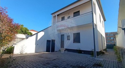 Residential - Single Family Home - T2 - Paranhos, Oporto - PT