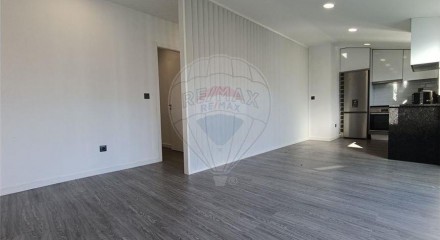 Residential - Single Family Home - T2 - Paranhos, Oporto - PT