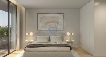 Residential - Condo/Apartment - T2 - Paranhos, Oporto - PT