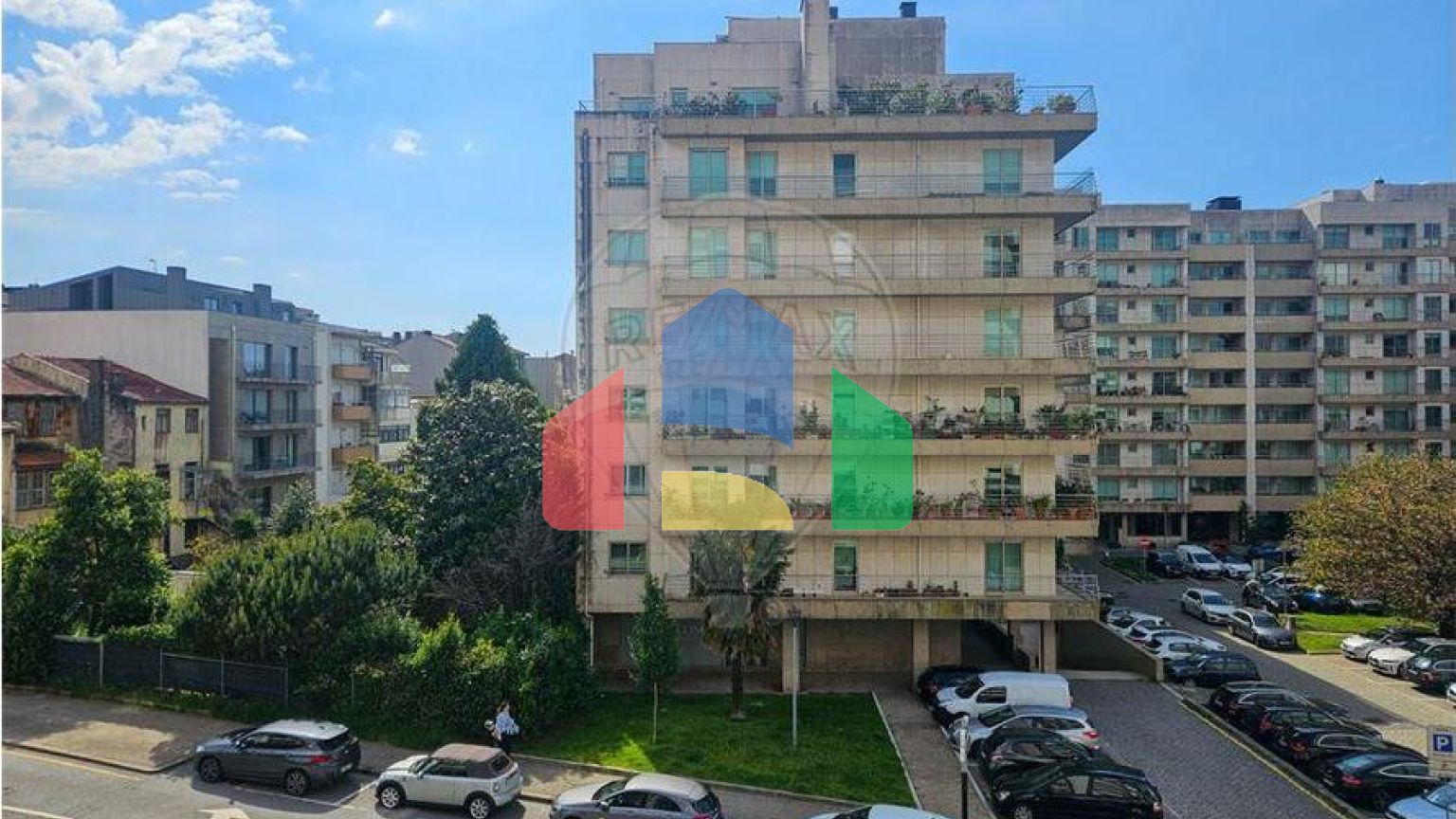 Residential - Condo/Apartment - T2 - Paranhos, Oporto - PT