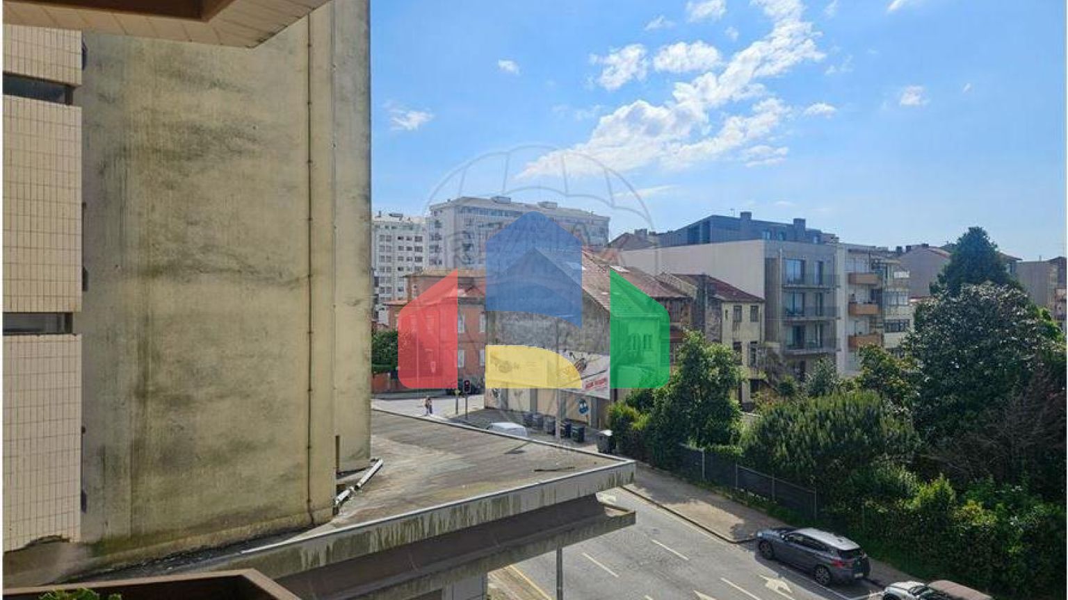 Residential - Condo/Apartment - T2 - Paranhos, Oporto - PT