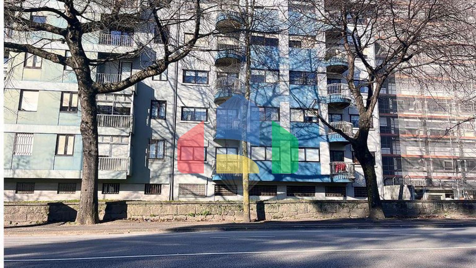 Residential - Condo/Apartment - T3 - Paranhos, Oporto - PT