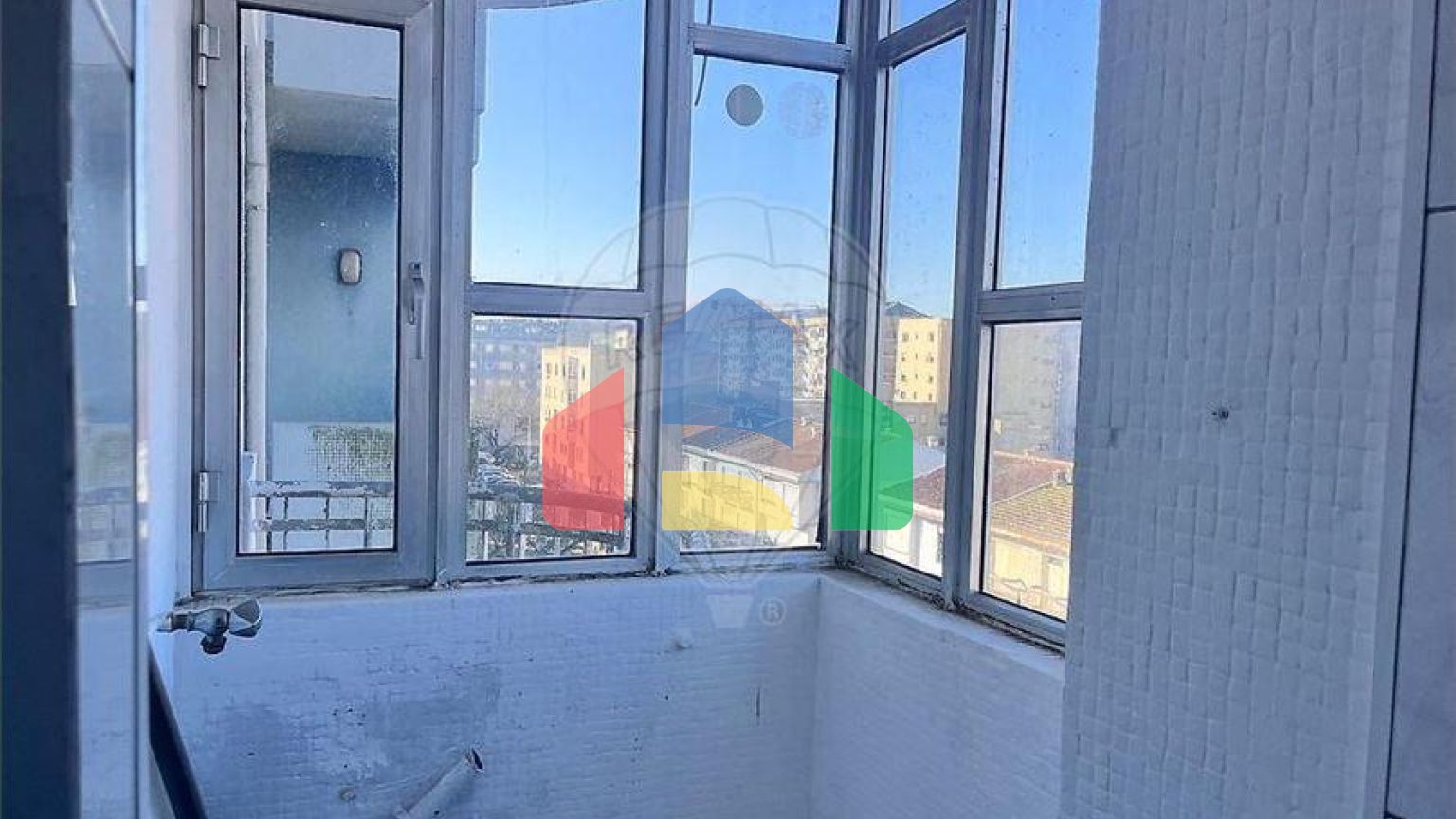 Residential - Condo/Apartment - T3 - Paranhos, Oporto - PT