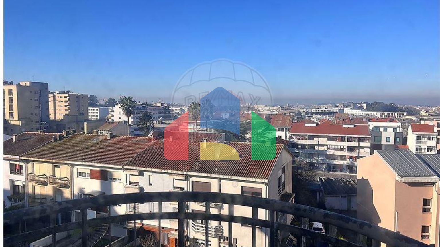 Residential - Condo/Apartment - T3 - Paranhos, Oporto - PT