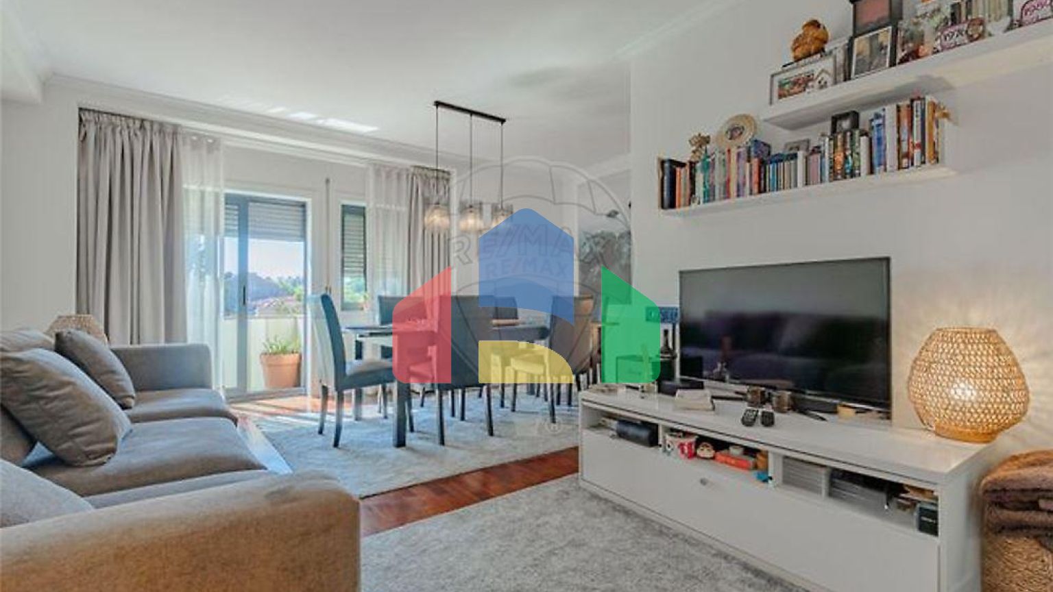 Residential - Condo/Apartment - T4 - Paranhos, Oporto - PT