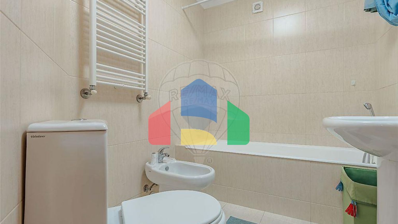 Residential - Condo/Apartment - T4 - Paranhos, Oporto - PT