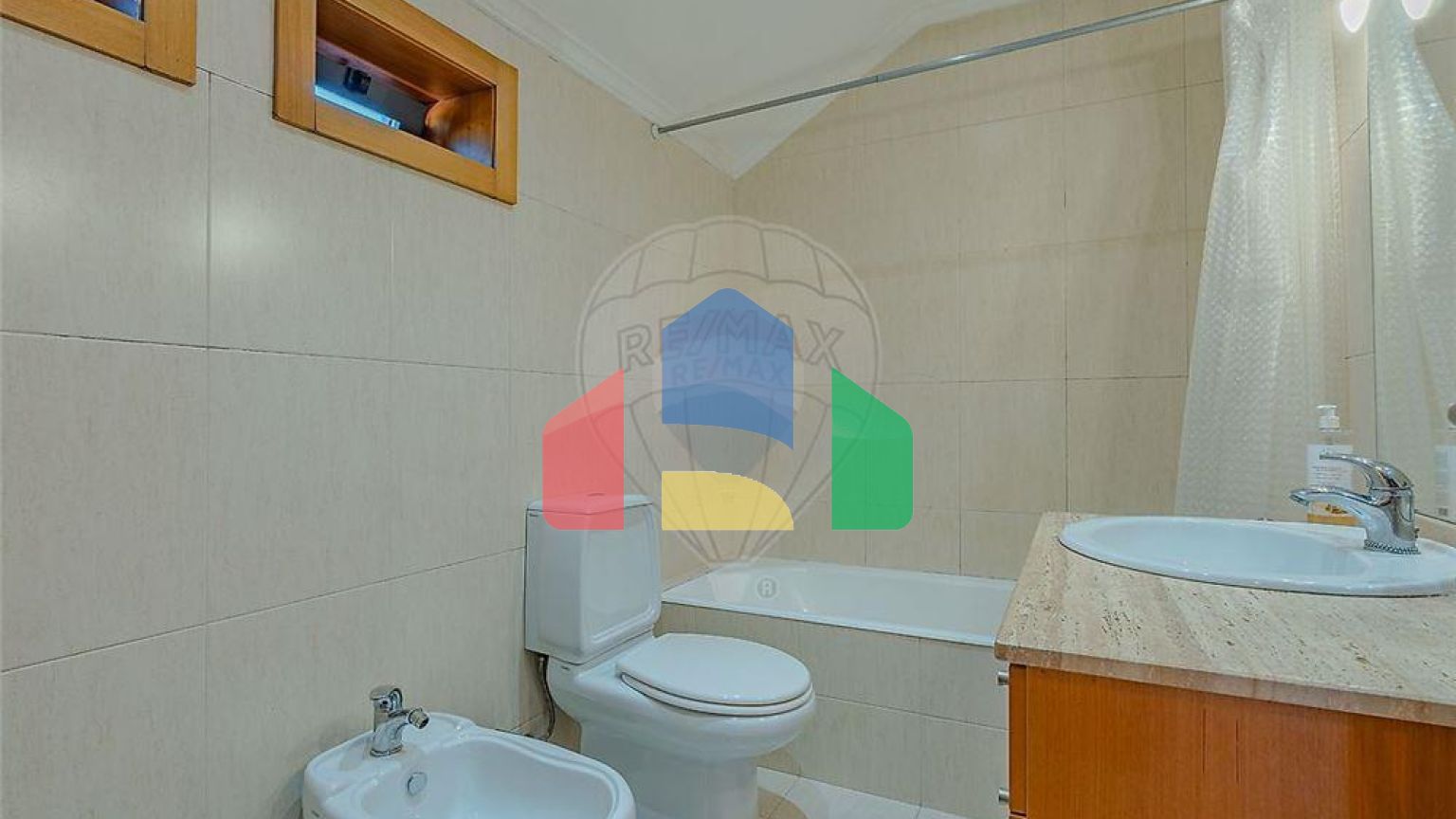 Residential - Condo/Apartment - T4 - Paranhos, Oporto - PT