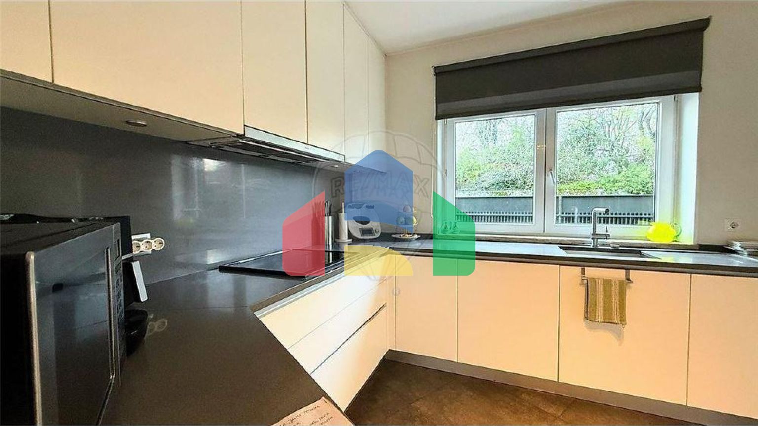 Residential - Single Family Home - T4 - Paranhos, Oporto - PT