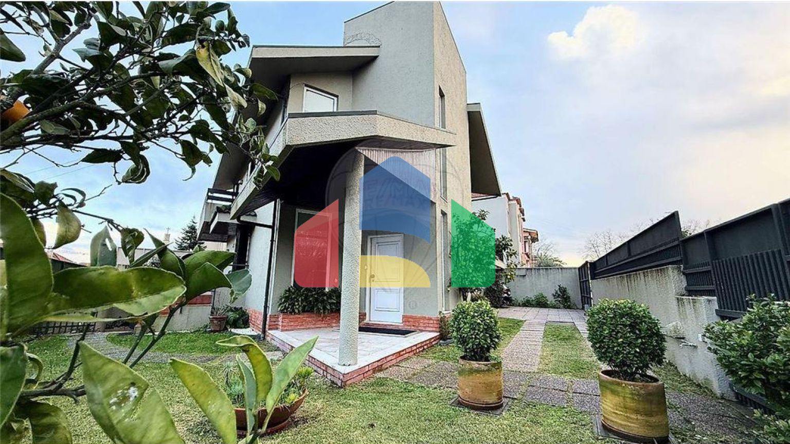 Residential - Single Family Home - T4 - Paranhos, Oporto - PT