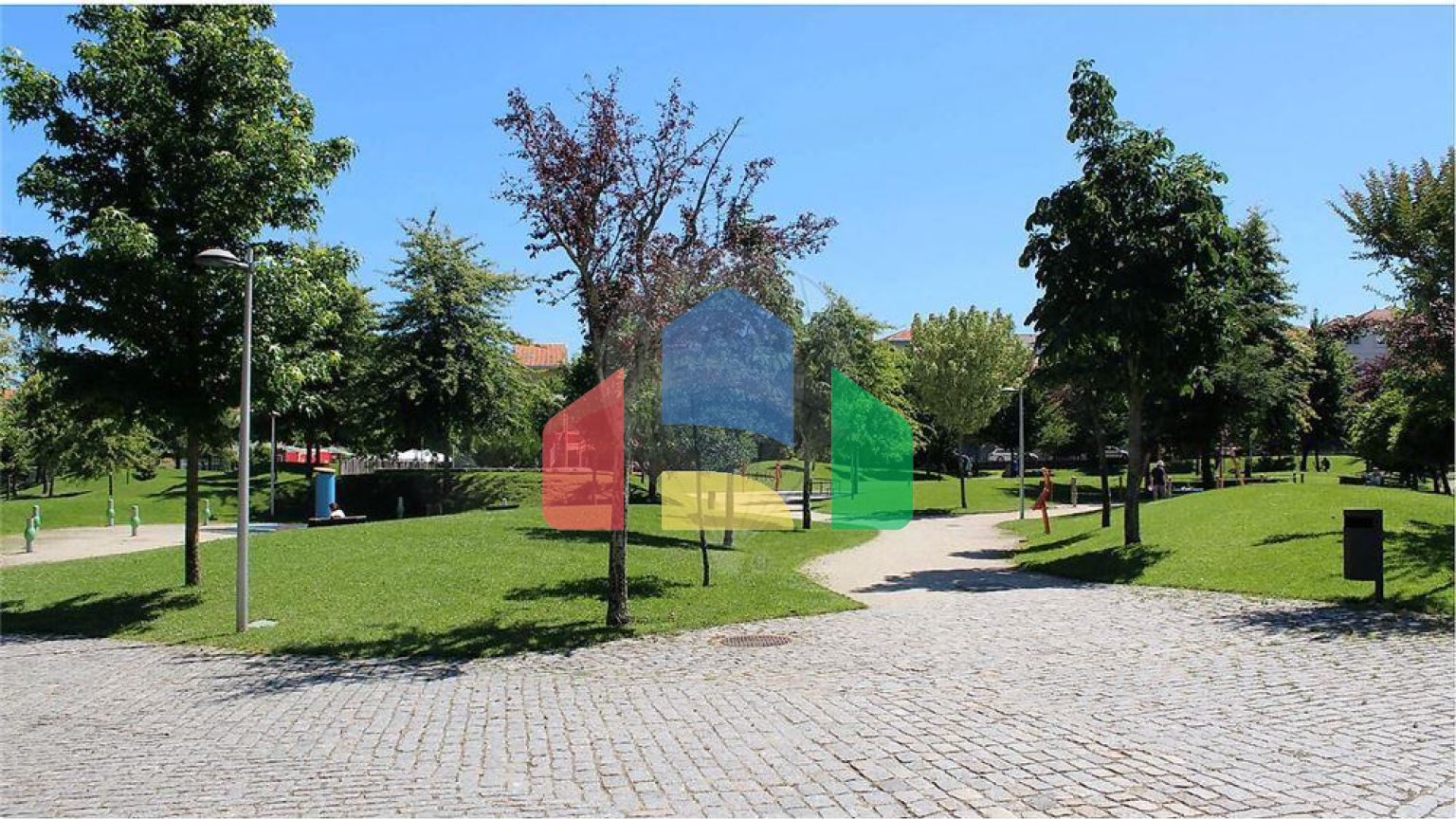 Residential - Condo/Apartment - T2 - Paranhos, Oporto - PT