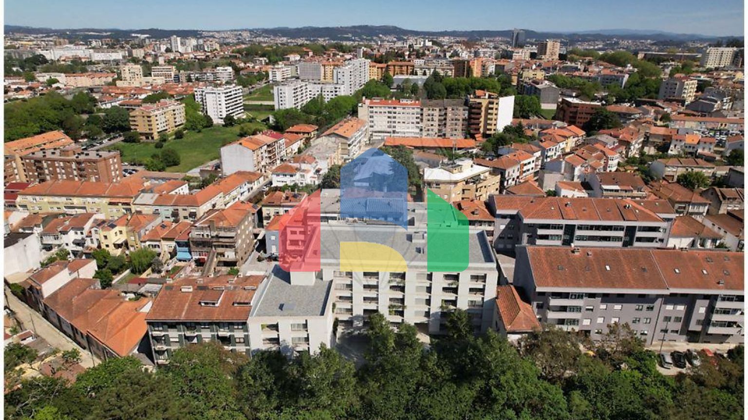 Residential - Condo/Apartment - T2 - Paranhos, Oporto - PT