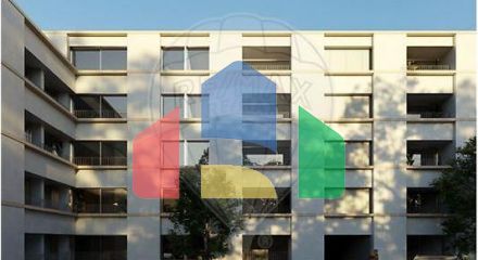 Residential - Condo/Apartment - T2 - Paranhos, Oporto - PT