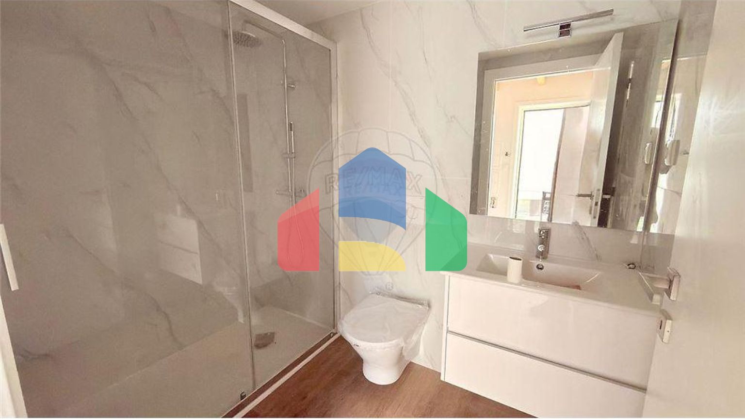 Residential - Single Family Home - T1 - Paranhos, Oporto - PT