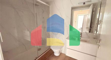 Residential - Single Family Home - T1 - Paranhos, Oporto - PT