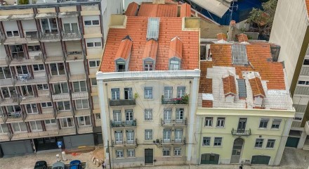 Residential - Condo/Apartment - T4 - Campolide, Lisbon - PT