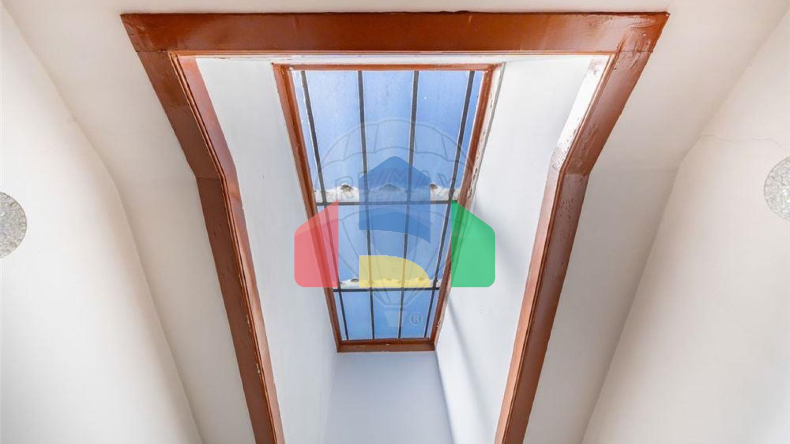 Residential - Condo/Apartment - T4 - Campolide, Lisbon - PT