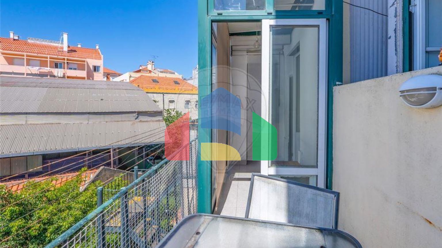 Residential - Condo/Apartment - T4 - Campolide, Lisbon - PT