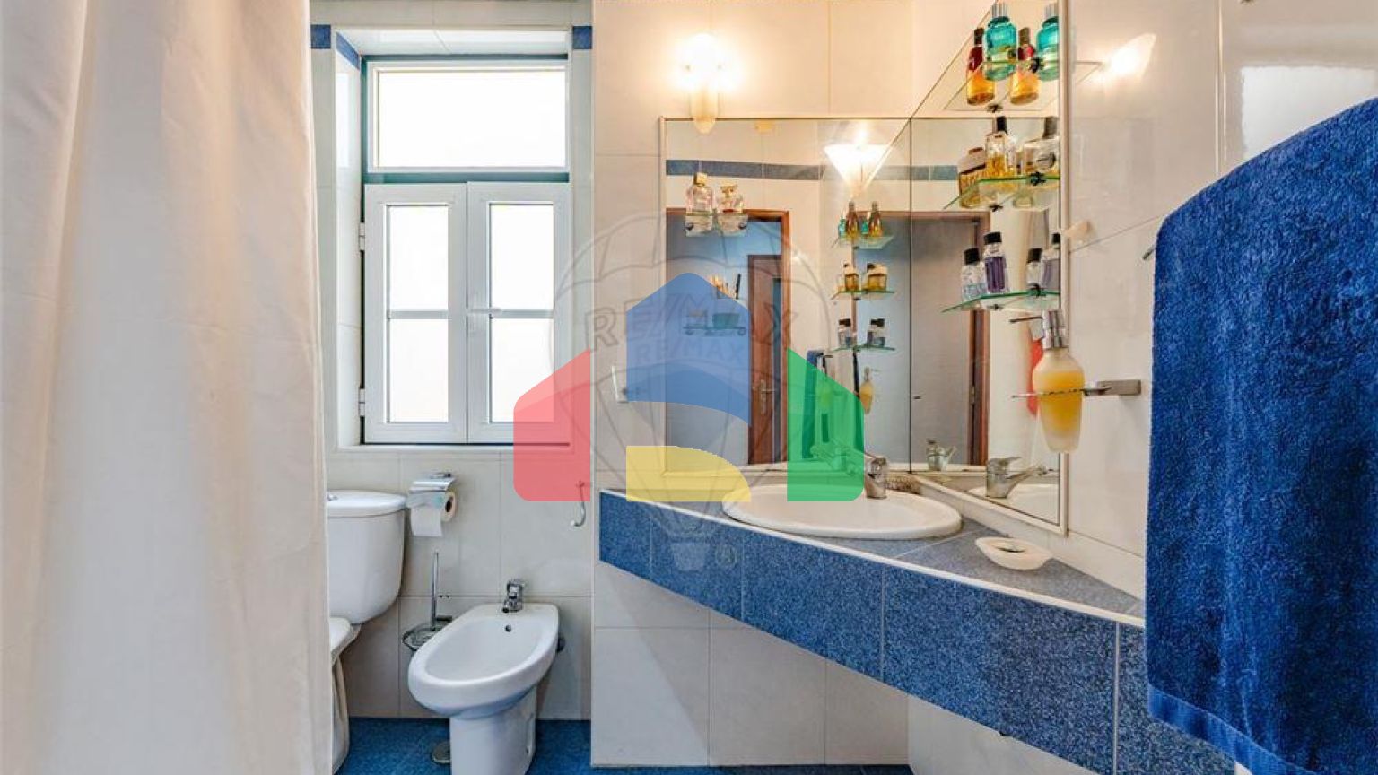 Residential - Condo/Apartment - T4 - Campolide, Lisbon - PT