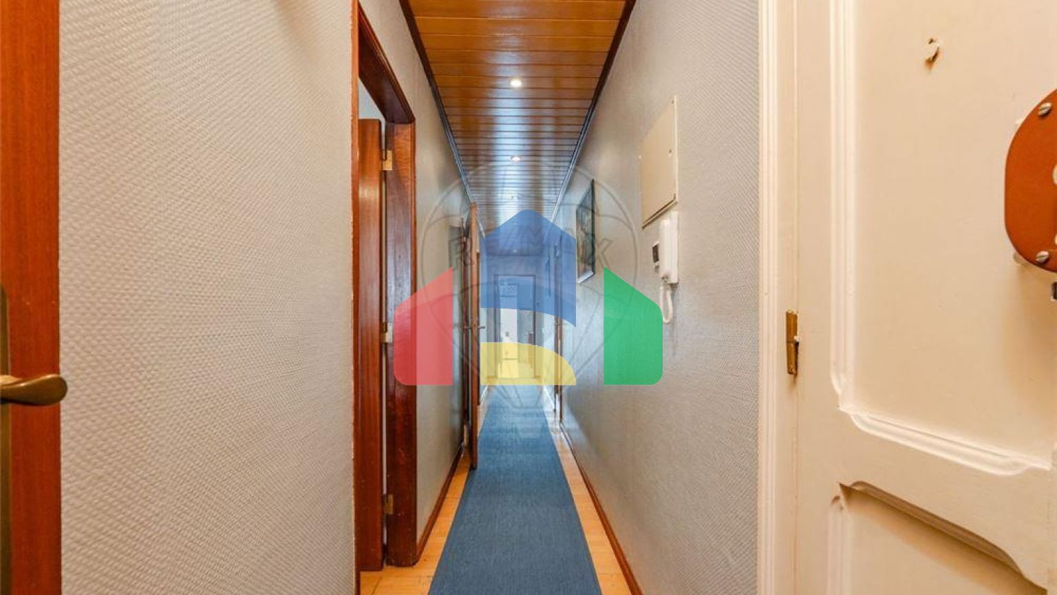 Residential - Condo/Apartment - T4 - Campolide, Lisbon - PT