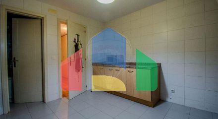 Residential - Condo/Apartment - T3 - Campolide, Lisbon - PT