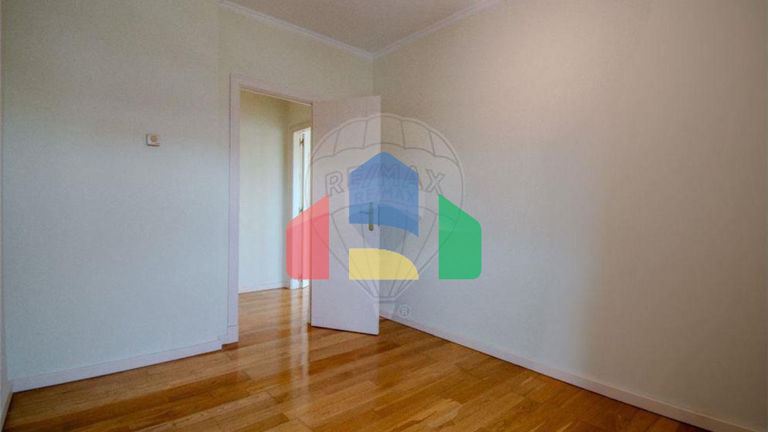 Residential - Condo/Apartment - T3 - Campolide, Lisbon - PT