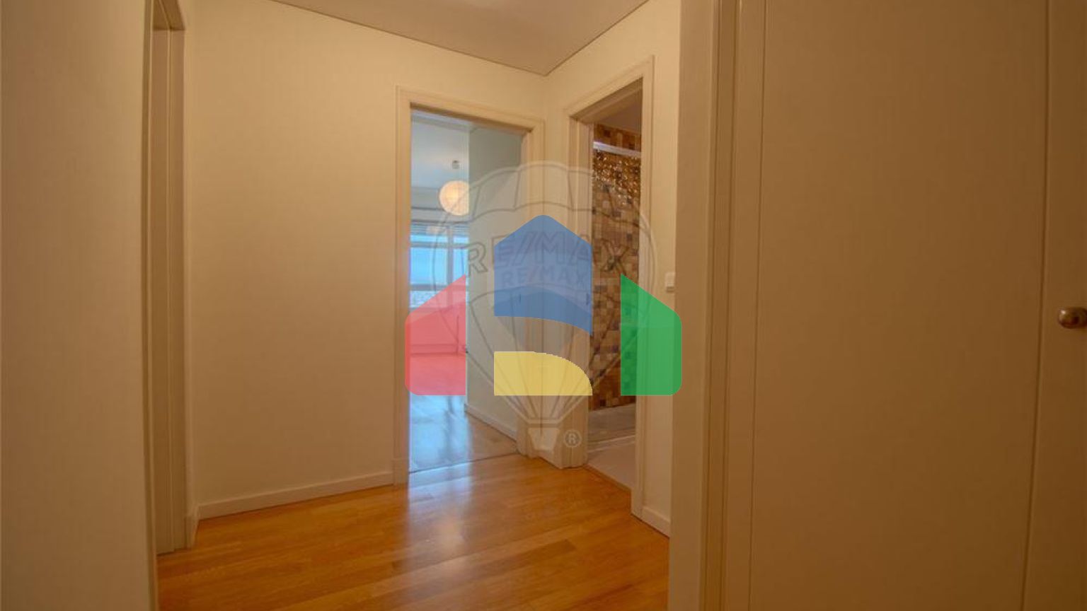 Residential - Condo/Apartment - T3 - Campolide, Lisbon - PT