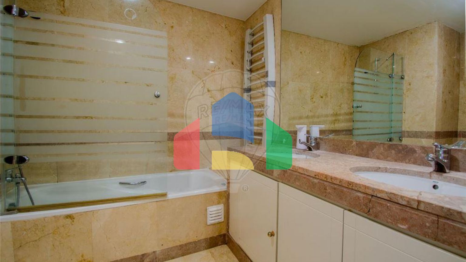 Residential - Condo/Apartment - T3 - Campolide, Lisbon - PT