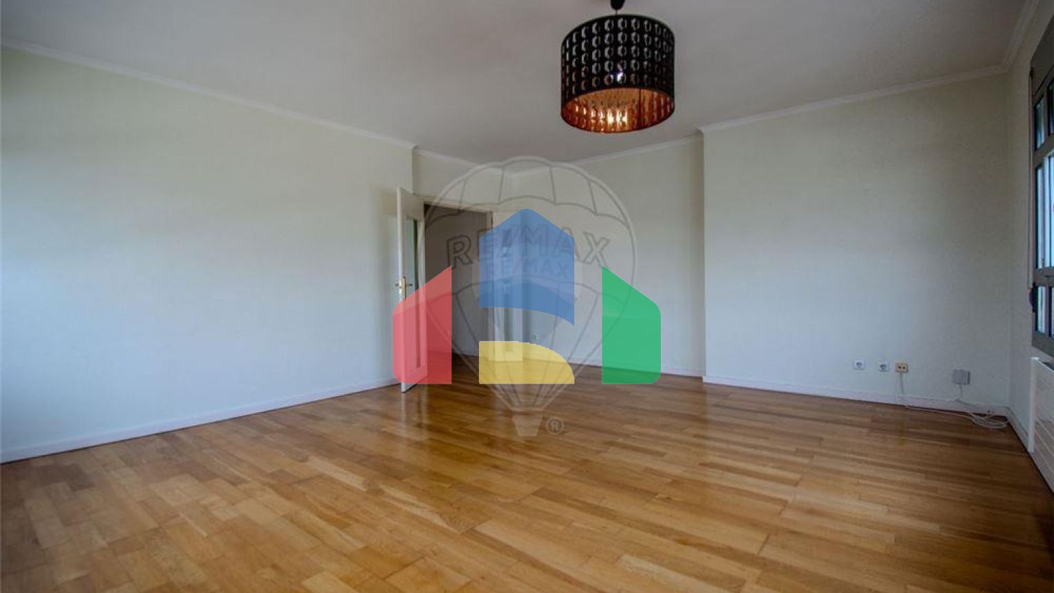 Residential - Condo/Apartment - T3 - Campolide, Lisbon - PT