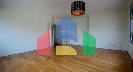 Residential - Condo/Apartment - T3 - Campolide, Lisbon - PT