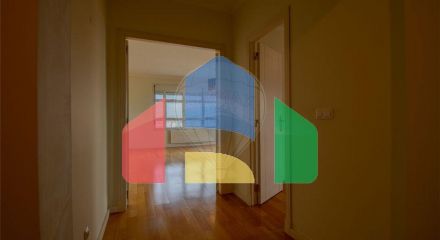 Residential - Condo/Apartment - T3 - Campolide, Lisbon - PT