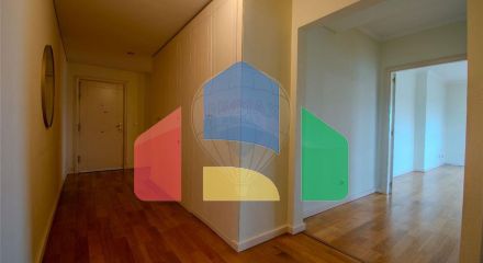 Residential - Condo/Apartment - T3 - Campolide, Lisbon - PT