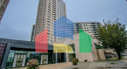 Residential - Condo/Apartment - T3 - Campolide, Lisbon - PT
