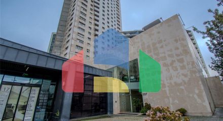 Residential - Condo/Apartment - T3 - Campolide, Lisbon - PT