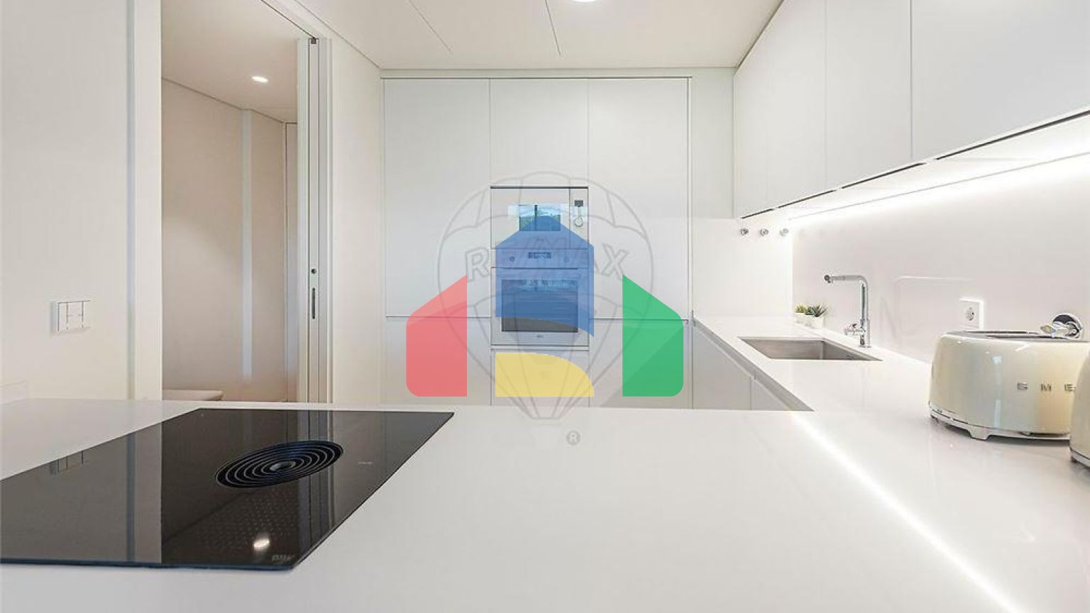 Residential - Condo/Apartment - T1 - Campolide, Lisbon - PT