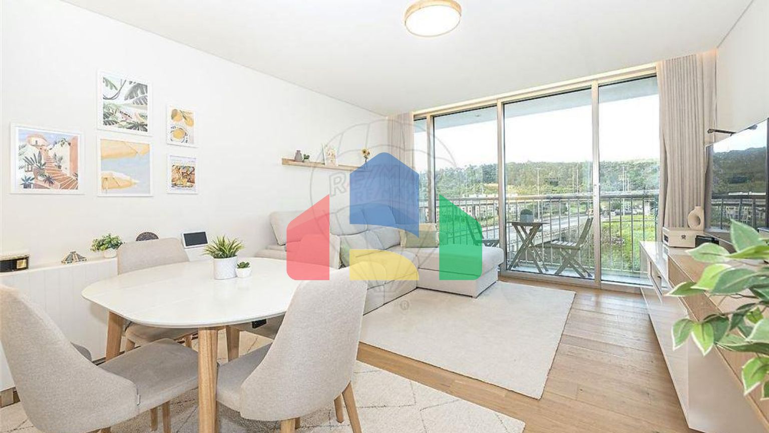 Residential - Condo/Apartment - T1 - Campolide, Lisbon - PT