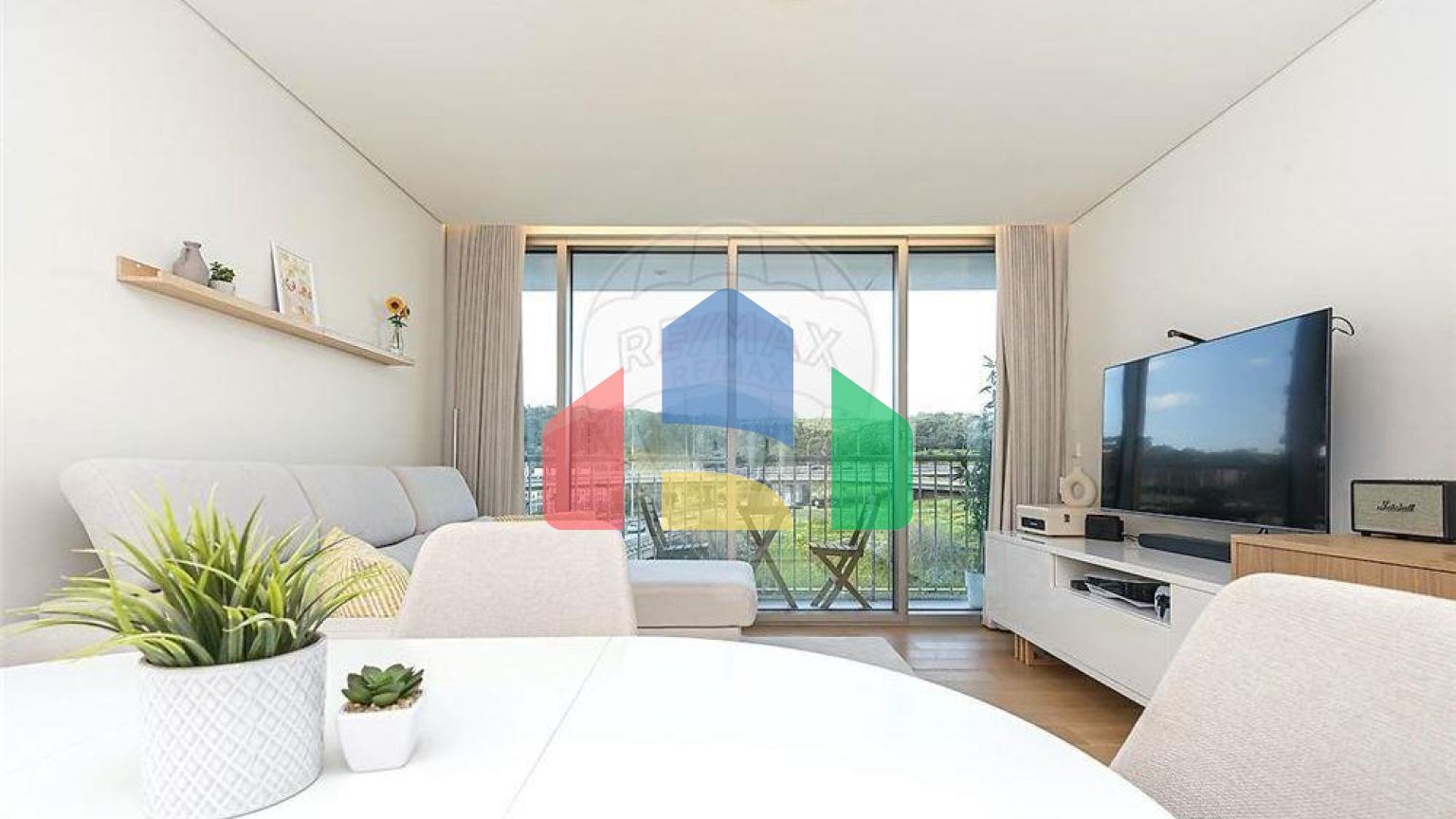 Residential - Condo/Apartment - T1 - Campolide, Lisbon - PT