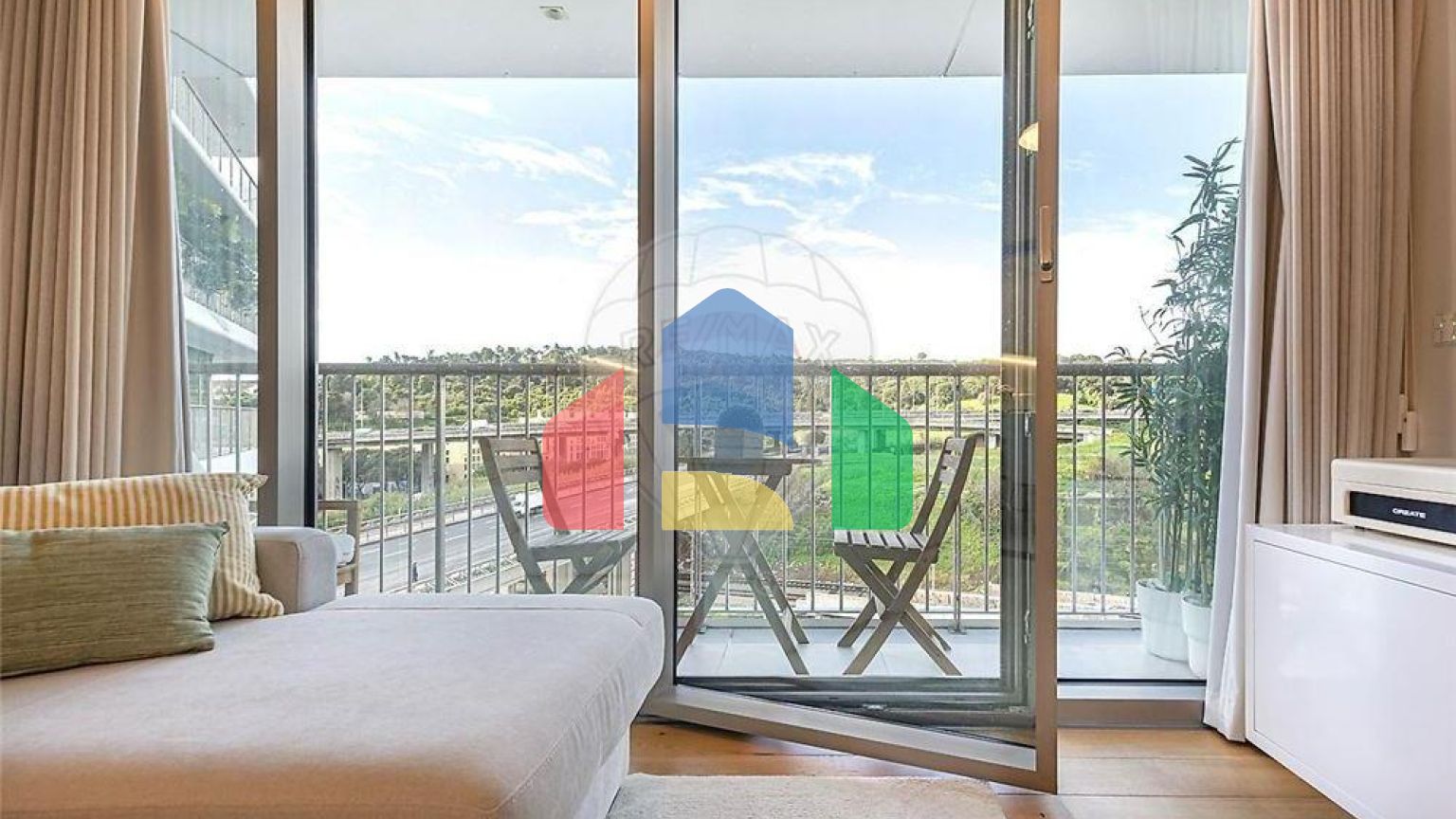 Residential - Condo/Apartment - T1 - Campolide, Lisbon - PT