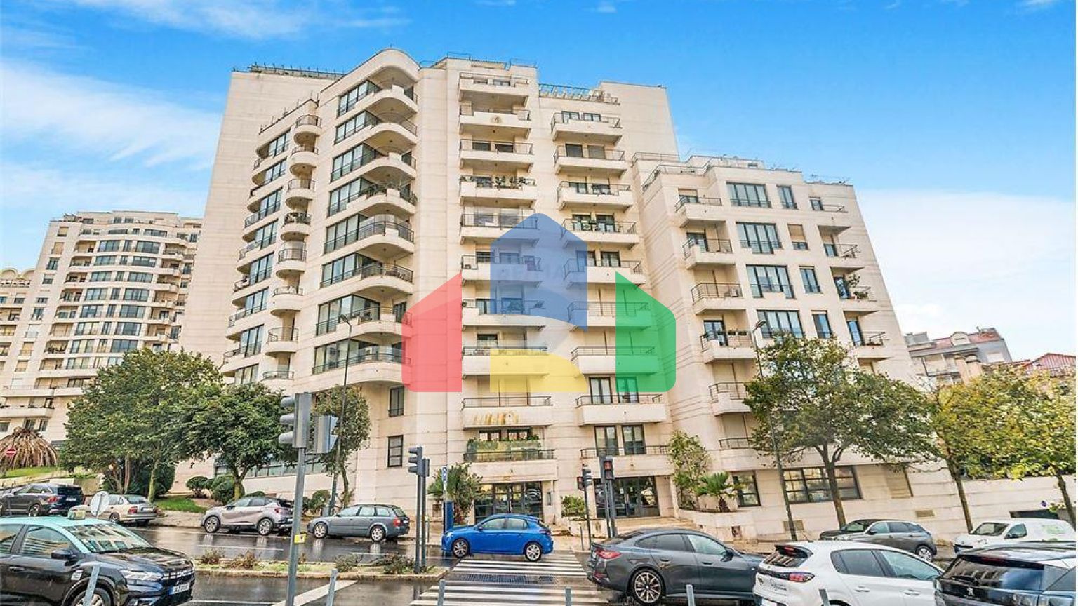 Residential - Condo/Apartment - T1 - Campolide, Lisbon - PT