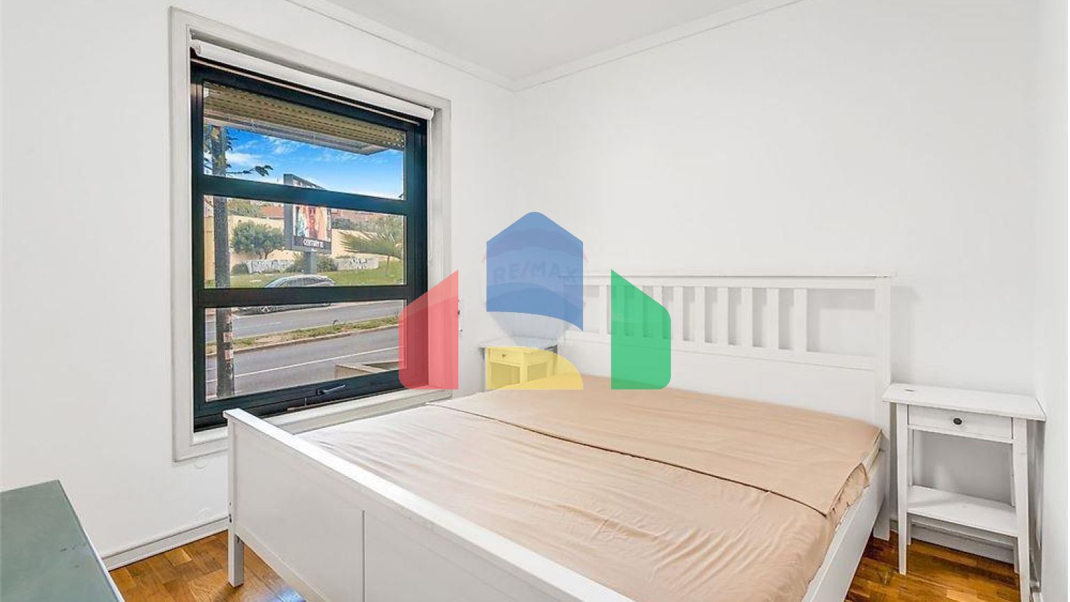 Residential - Condo/Apartment - T1 - Campolide, Lisbon - PT