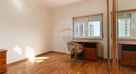 Residential - Condo/Apartment - T3 - Cascais e Estoril, Cascais - PT