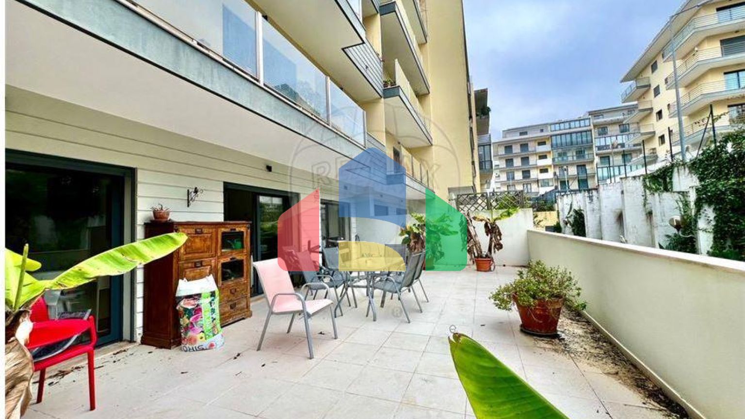 Residential - Condo/Apartment - T3 - Cascais e Estoril, Cascais - PT