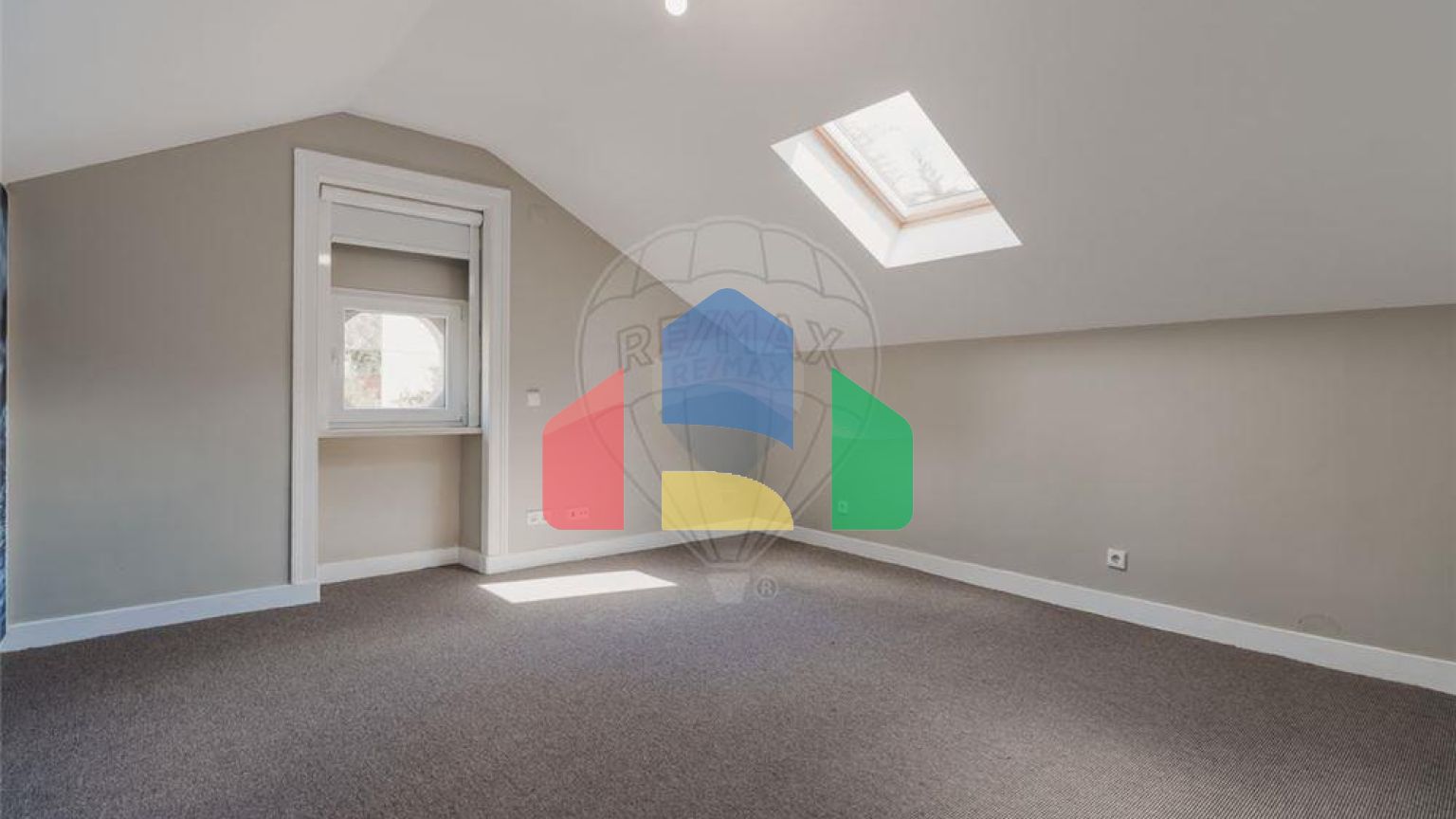 Residential - Single Family Home - T5 - Cascais e Estoril, Cascais - PT