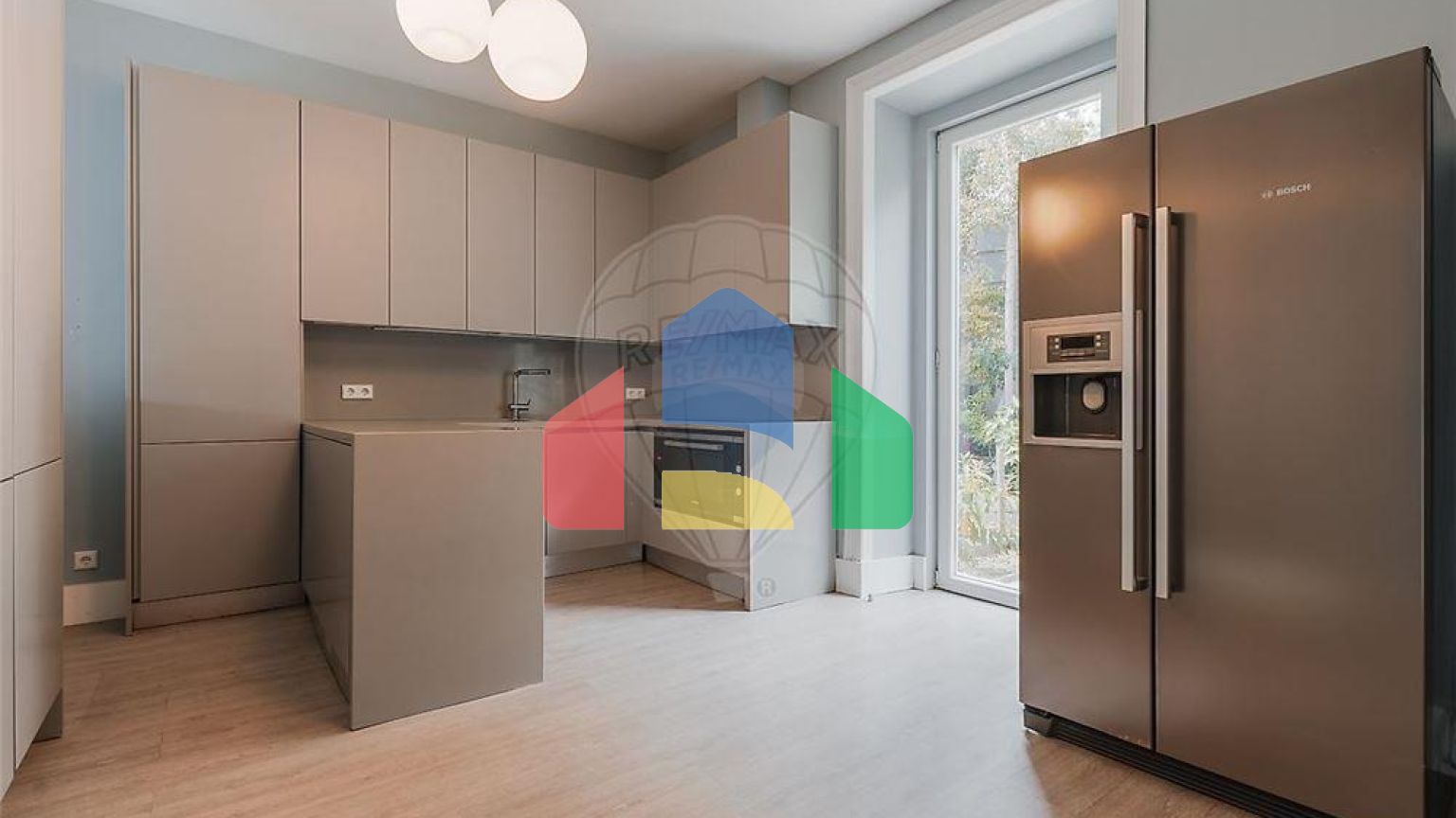 Residential - Single Family Home - T5 - Cascais e Estoril, Cascais - PT