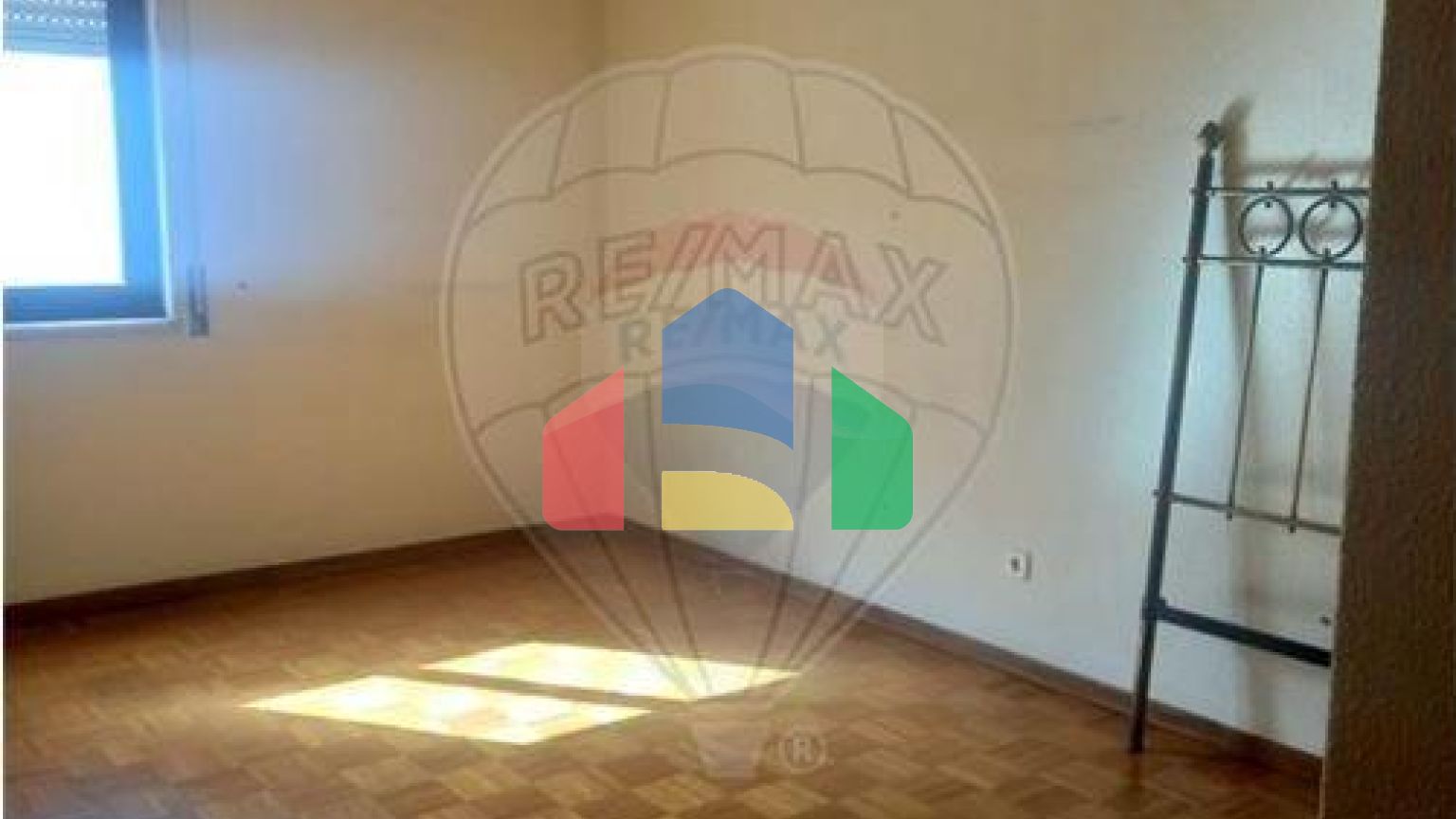 Residential - Single Family Home - T3 - Cascais e Estoril, Cascais - PT