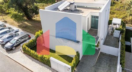 Residential - Single Family Home - T3 - Cascais e Estoril, Cascais - PT