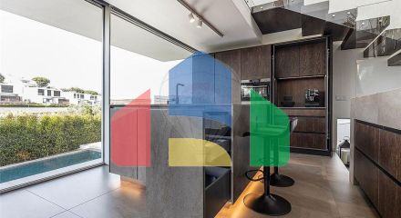 Residential - Single Family Home - T3 - Cascais e Estoril, Cascais - PT