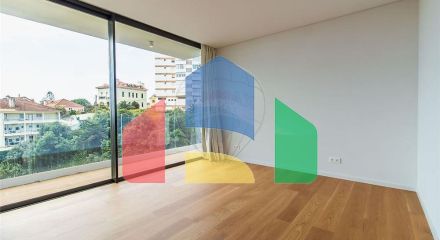 Residential - Single Family Home - T3 - Cascais e Estoril, Cascais - PT