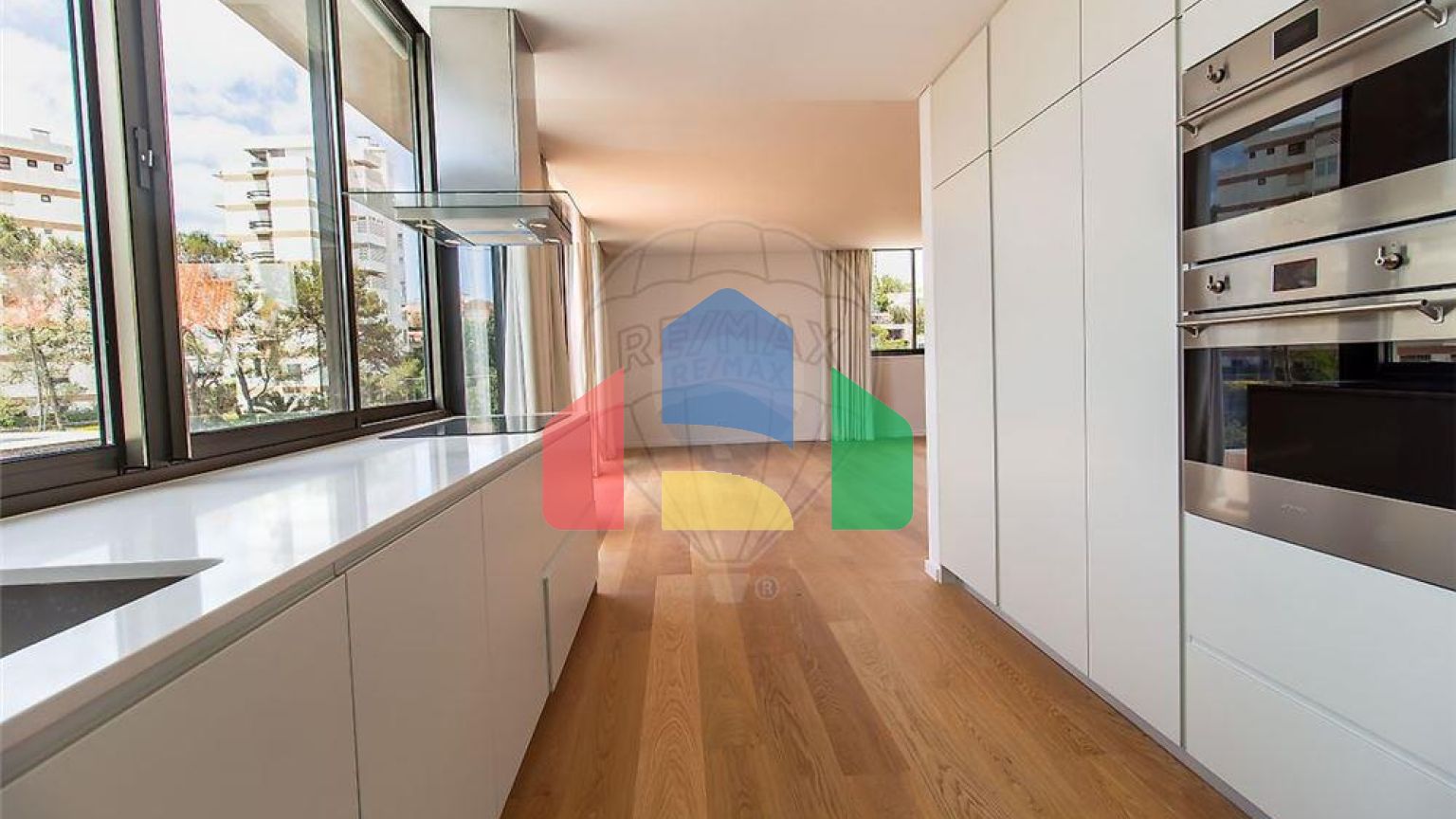 Residential - Single Family Home - T3 - Cascais e Estoril, Cascais - PT