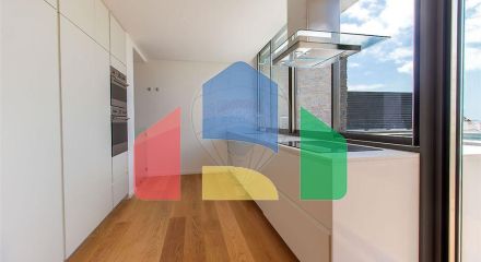 Residential - Single Family Home - T3 - Cascais e Estoril, Cascais - PT