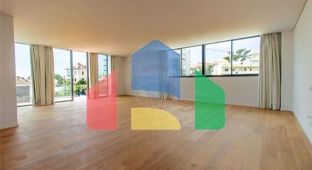 Residential - Single Family Home - T3 - Cascais e Estoril, Cascais - PT